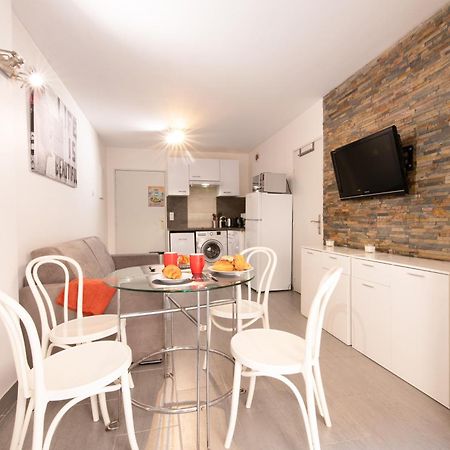 Le Victoria, Centre Ville , Plage Et Parking Gratuit Sainte-Maxime Eksteriør bilde